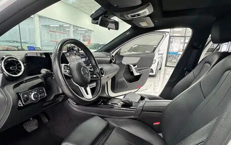 Mercedes-Benz A-Класс, 2022 год, 1 870 000 рублей, 9 фотография