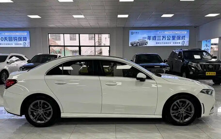 Mercedes-Benz A-Класс, 2022 год, 1 870 000 рублей, 8 фотография