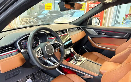 Jaguar F-Pace, 2023 год, 5 779 000 рублей, 8 фотография