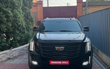 Cadillac Escalade IV, 2019 год, 7 790 000 рублей, 1 фотография