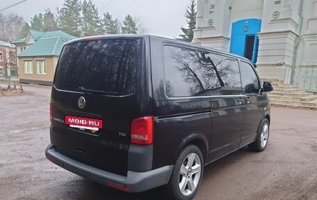 Volkswagen Caravelle T5, 2012 год, 2 030 000 рублей, 4 фотография