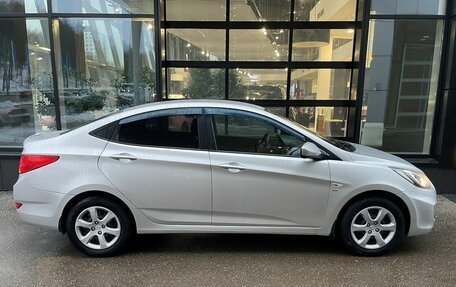 Hyundai Solaris II рестайлинг, 2011 год, 639 000 рублей, 2 фотография