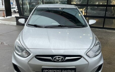 Hyundai Solaris II рестайлинг, 2011 год, 639 000 рублей, 3 фотография