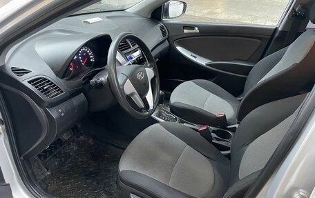 Hyundai Solaris II рестайлинг, 2011 год, 639 000 рублей, 14 фотография