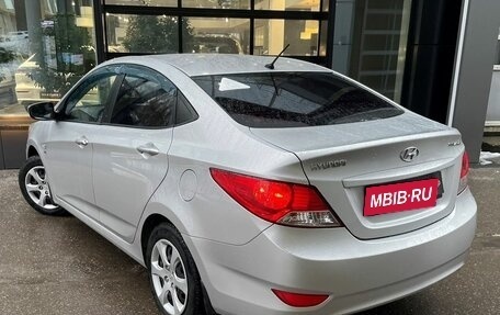 Hyundai Solaris II рестайлинг, 2011 год, 639 000 рублей, 7 фотография