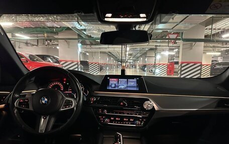 BMW 5 серия, 2018 год, 3 750 000 рублей, 13 фотография