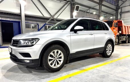 Volkswagen Tiguan II, 2019 год, 2 300 000 рублей, 5 фотография