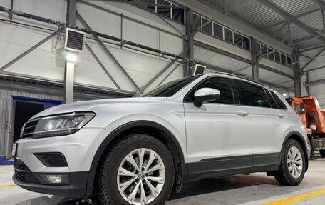 Volkswagen Tiguan II, 2019 год, 2 300 000 рублей, 19 фотография