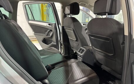 Volkswagen Tiguan II, 2019 год, 2 300 000 рублей, 21 фотография