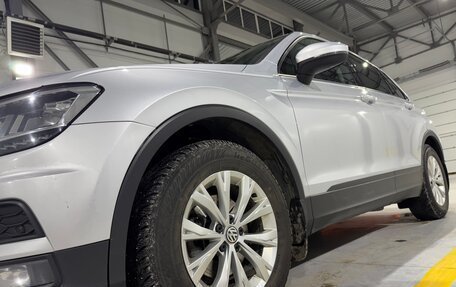 Volkswagen Tiguan II, 2019 год, 2 300 000 рублей, 18 фотография