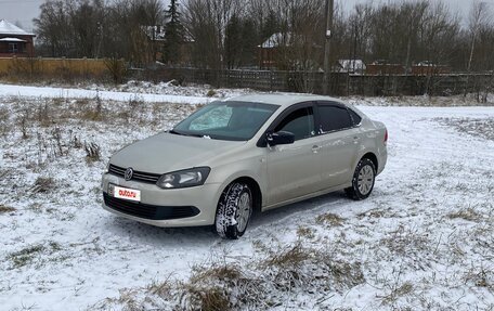 Volkswagen Polo VI (EU Market), 2012 год, 700 000 рублей, 2 фотография