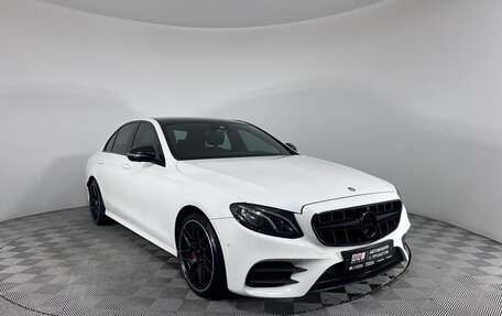 Mercedes-Benz E-Класс, 2016 год, 2 499 000 рублей, 3 фотография