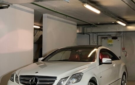 Mercedes-Benz E-Класс, 2012 год, 1 250 000 рублей, 6 фотография