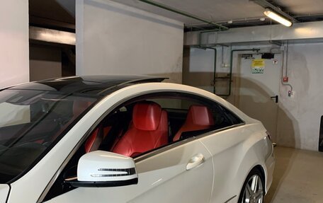 Mercedes-Benz E-Класс, 2012 год, 1 250 000 рублей, 13 фотография