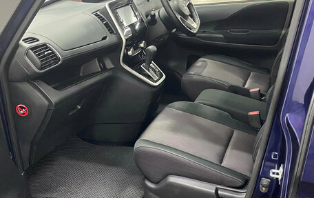 Nissan Serena IV, 2016 год, 1 790 000 рублей, 12 фотография