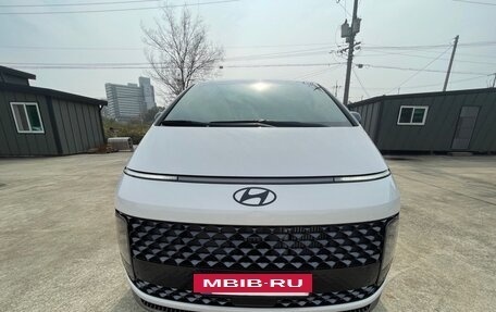 Hyundai Staria, 2024 год, 4 460 000 рублей, 3 фотография