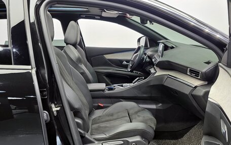 Peugeot 5008 II, 2021 год, 2 210 000 рублей, 9 фотография