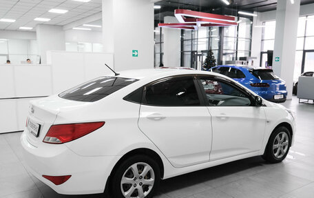 Hyundai Solaris II рестайлинг, 2016 год, 890 000 рублей, 3 фотография