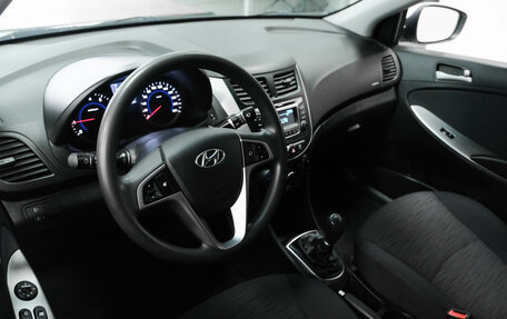 Hyundai Solaris II рестайлинг, 2016 год, 890 000 рублей, 9 фотография