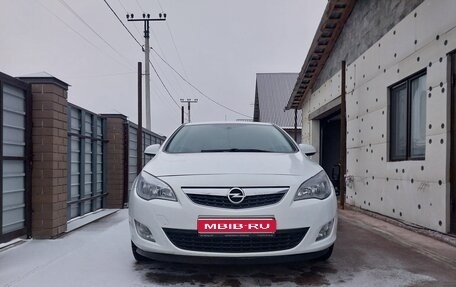 Opel Astra J, 2012 год, 700 000 рублей, 1 фотография
