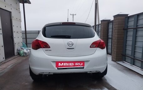 Opel Astra J, 2012 год, 700 000 рублей, 2 фотография