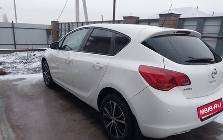 Opel Astra J, 2012 год, 700 000 рублей, 4 фотография