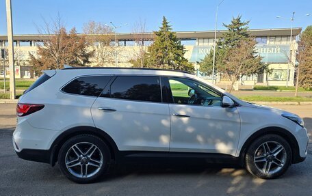 Hyundai Santa Fe III рестайлинг, 2017 год, 2 850 000 рублей, 3 фотография