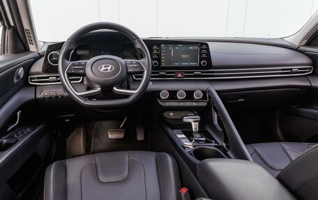 Hyundai Elantra, 2023 год, 2 349 000 рублей, 10 фотография