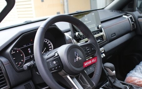 Mitsubishi Triton, 2025 год, 5 600 000 рублей, 10 фотография