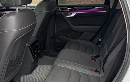 Volkswagen Touareg III, 2018 год, 4 999 999 рублей, 6 фотография