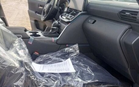 Toyota Land Cruiser, 2024 год, 13 740 000 рублей, 9 фотография
