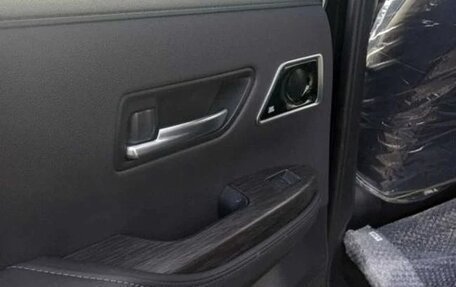 Toyota Land Cruiser, 2024 год, 13 740 000 рублей, 15 фотография