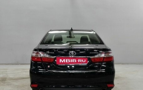 Toyota Camry, 2015 год, 1 880 000 рублей, 6 фотография