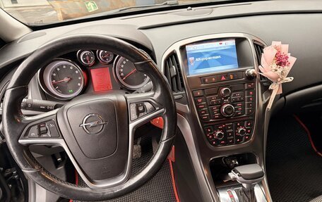 Opel Astra J, 2011 год, 800 000 рублей, 2 фотография