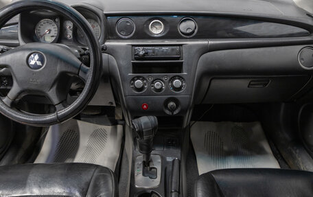 Mitsubishi Outlander III рестайлинг 3, 2004 год, 769 000 рублей, 11 фотография