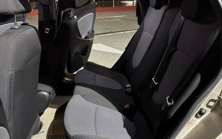 Hyundai Solaris II рестайлинг, 2011 год, 750 000 рублей, 8 фотография