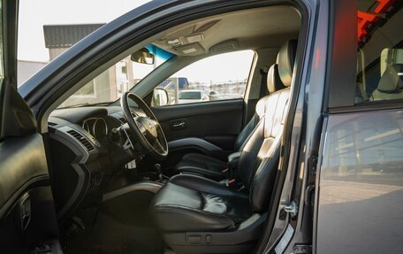 Mitsubishi Outlander III рестайлинг 3, 2011 год, 1 400 000 рублей, 12 фотография