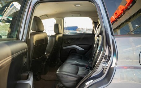 Mitsubishi Outlander III рестайлинг 3, 2011 год, 1 400 000 рублей, 14 фотография