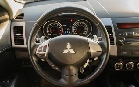 Mitsubishi Outlander III рестайлинг 3, 2011 год, 1 400 000 рублей, 16 фотография