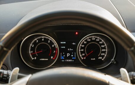 Mitsubishi Outlander III рестайлинг 3, 2011 год, 1 400 000 рублей, 17 фотография