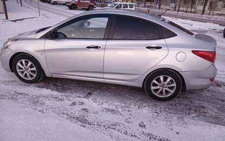 Hyundai Solaris II рестайлинг, 2012 год, 750 000 рублей, 1 фотография