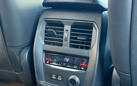 BMW 3 серия, 2018 год, 4 190 000 рублей, 24 фотография