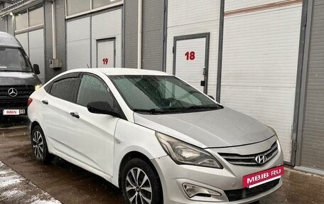 Hyundai Solaris II рестайлинг, 2014 год, 300 000 рублей, 3 фотография