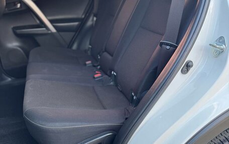 Toyota RAV4, 2017 год, 2 350 000 рублей, 15 фотография