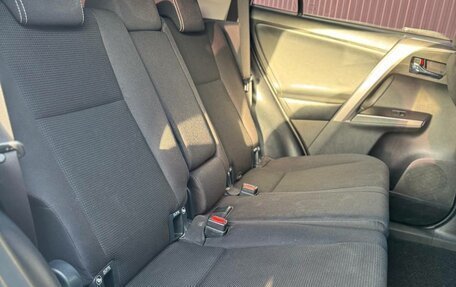 Toyota RAV4, 2017 год, 2 350 000 рублей, 14 фотография