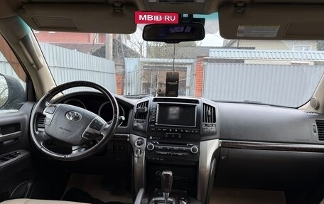 Toyota Land Cruiser 200, 2010 год, 3 000 000 рублей, 4 фотография