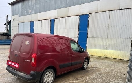 Peugeot Partner II рестайлинг 2, 2010 год, 1 150 000 рублей, 6 фотография