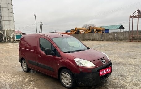 Peugeot Partner II рестайлинг 2, 2010 год, 1 150 000 рублей, 3 фотография