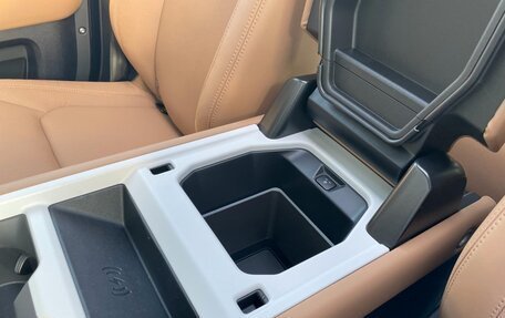 Land Rover Defender II, 2025 год, 13 500 000 рублей, 11 фотография