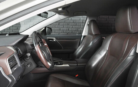 Lexus RX IV рестайлинг, 2017 год, 3 600 000 рублей, 13 фотография